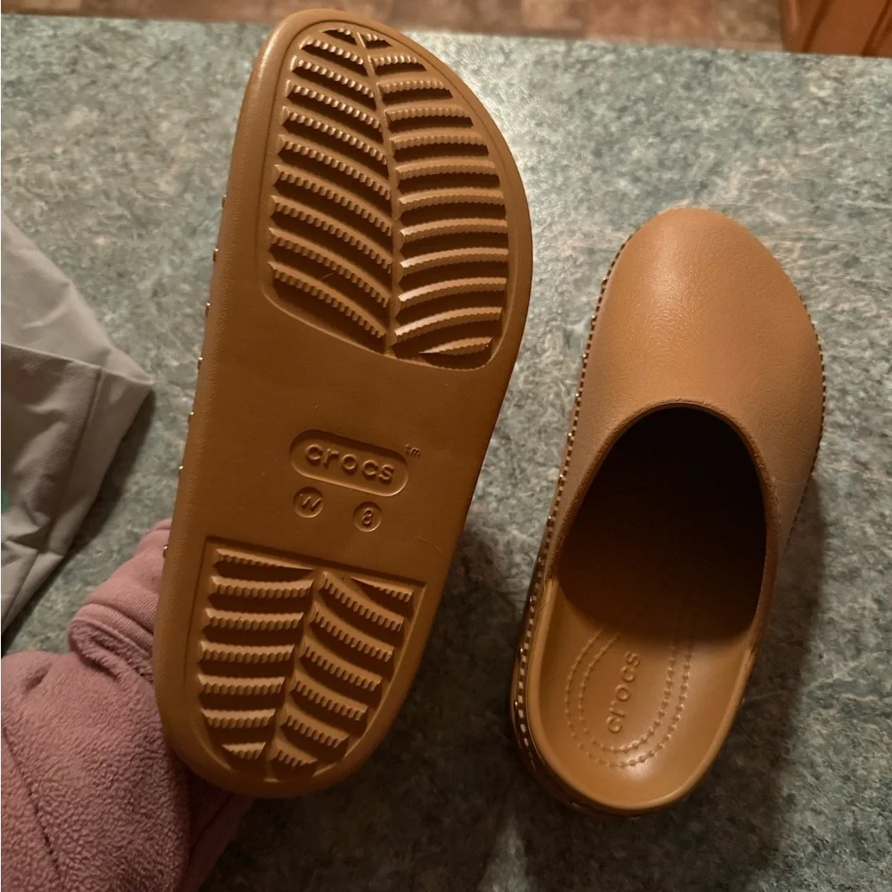 Tan Platform Crocs - Picture 4 of 4